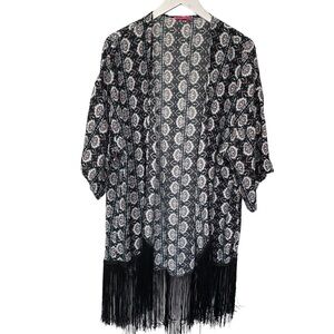 ⚡️ LAST CHANCE MARKDOWN !⭐Boho Fringe Kimono Size Medium Black  Print Womens Top